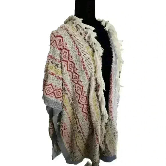 Cabi Womens Siesta Boho Multicolor Stripe Textured Fringe Poncho M/L - Picture 4 of 14